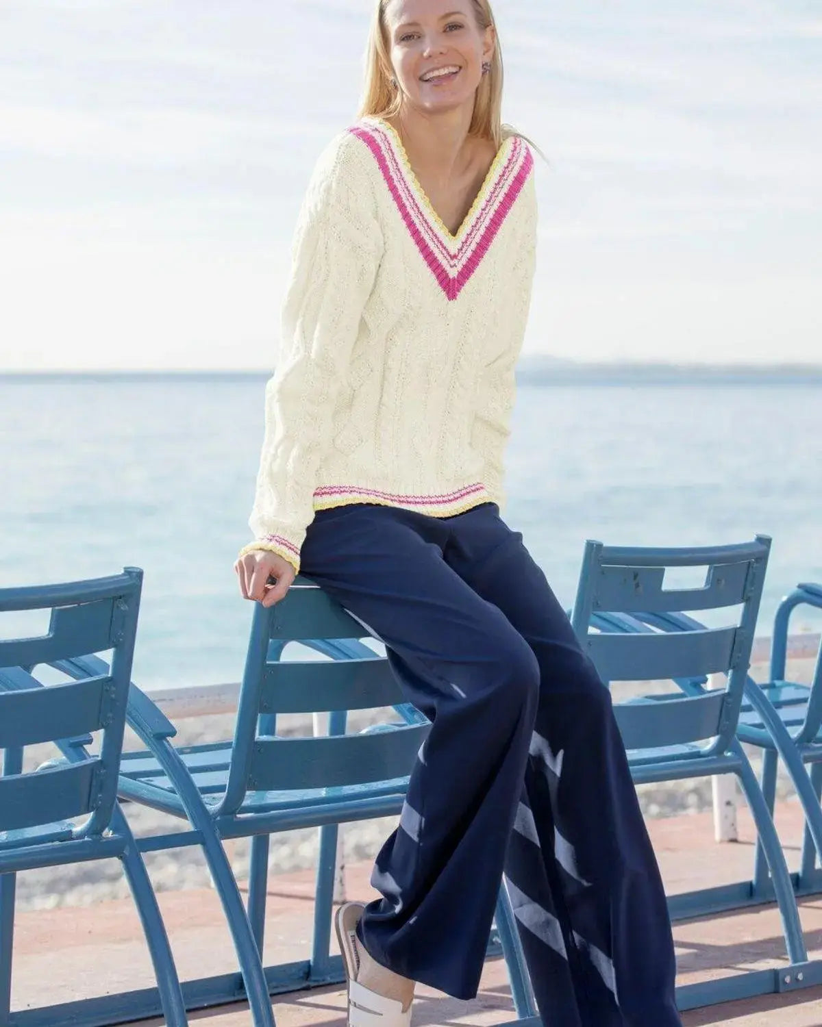 Charlotte Genser, Hvit-Fuksia