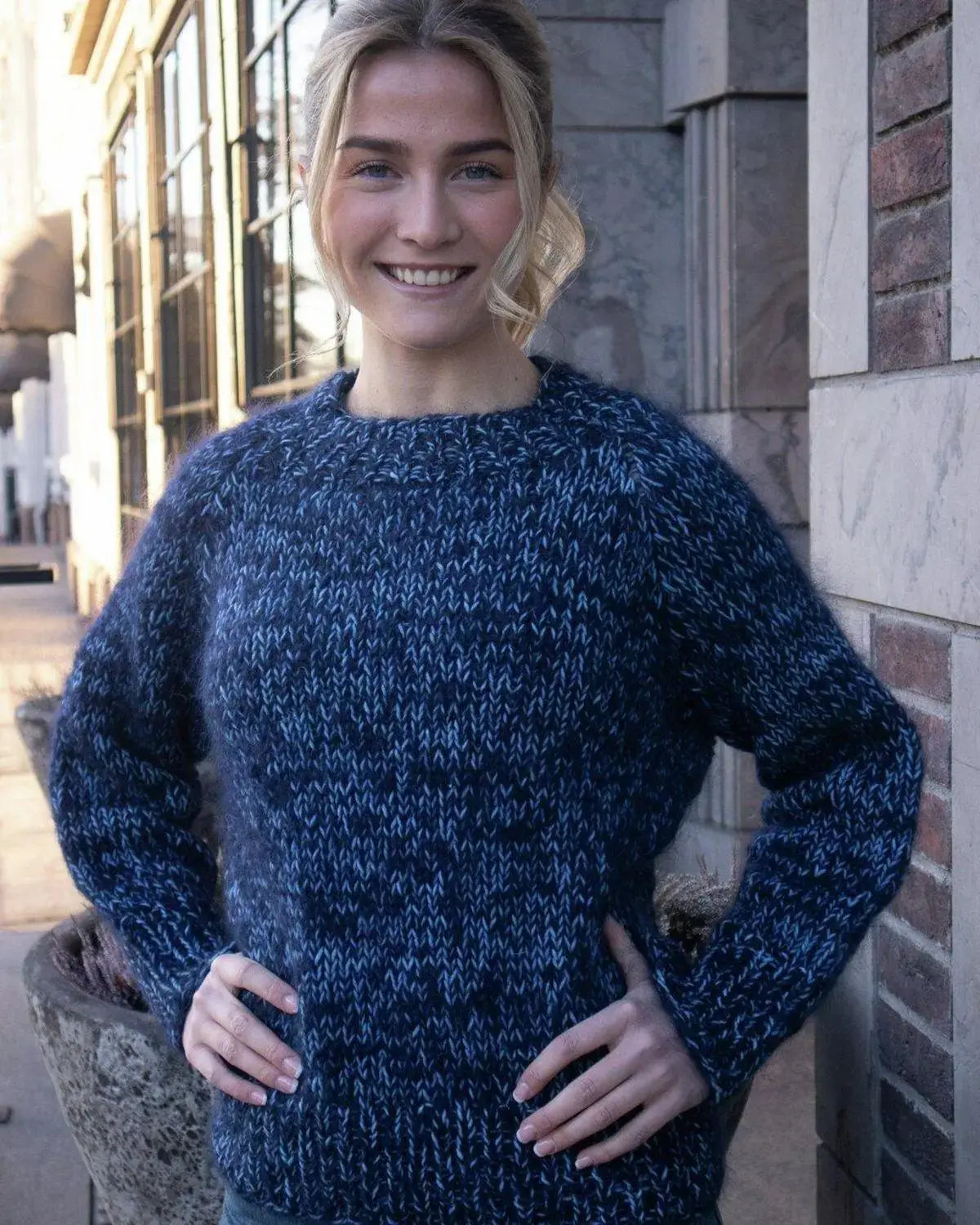 Azul Genser, Navy Blue
