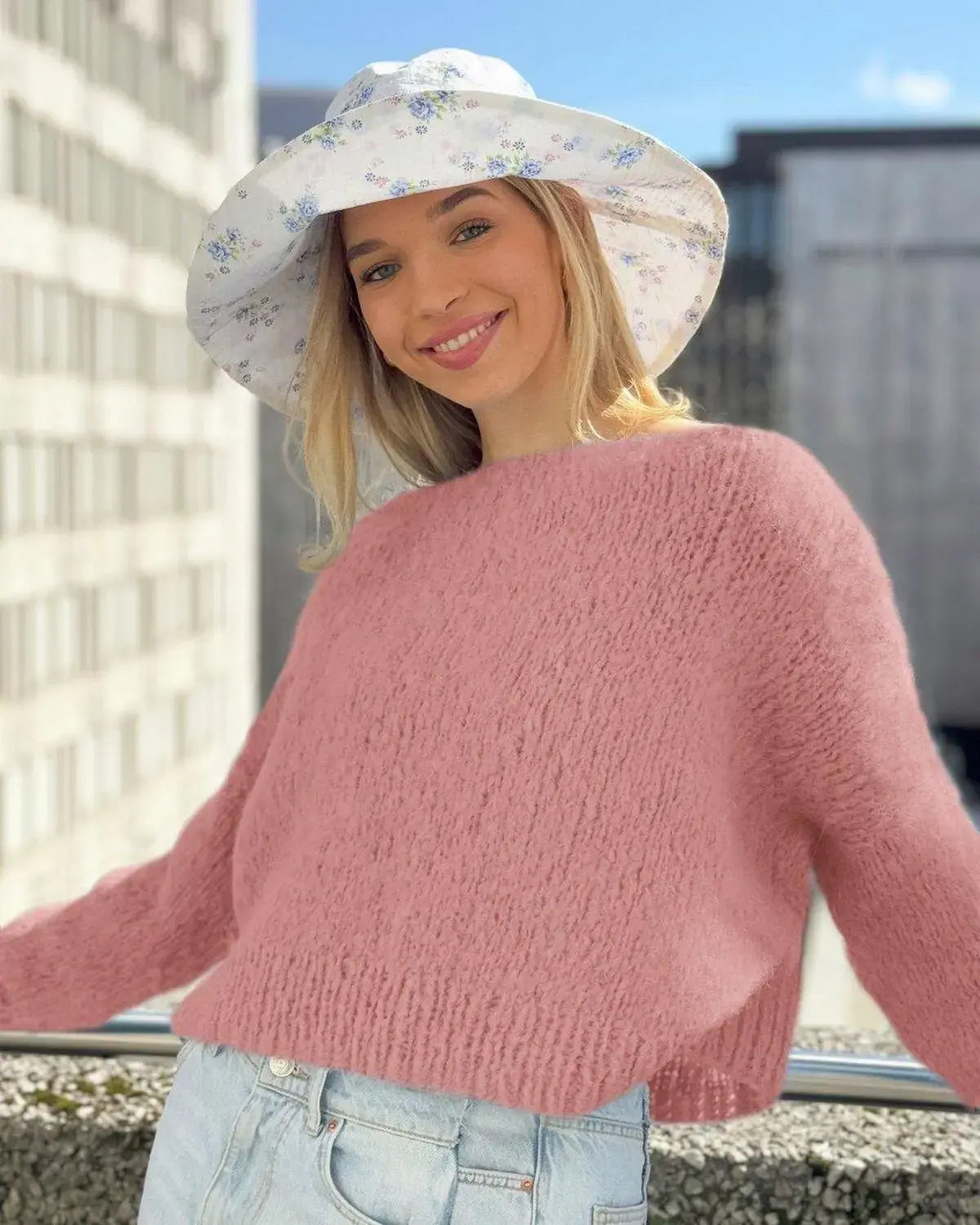 Finken Genser, Støvet Rose