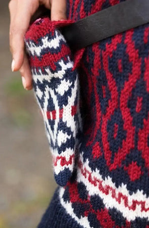 Anitra Lang Genser, Marine