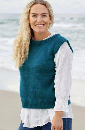 Christin Vest, Petrol