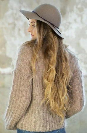 Ebunia Genser, Beige