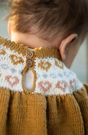 Elea Hentesett, Oker