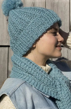 Frost Lue og Skjerf, Lys Blå