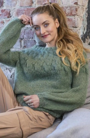 Jackie Genser, Jadegrønn