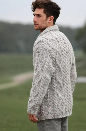 John Kardigan, Gråbrun