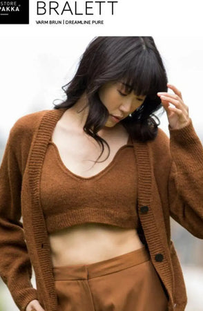 Katie Bralett, Varm Brun