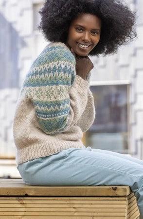 Moonstone Genser, Sand