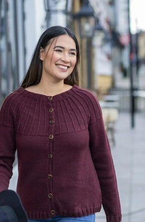 Nolana Cardigan, Vinrød