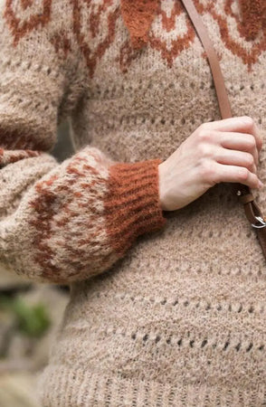 Sofie Genser og  Headscarf, Kamel