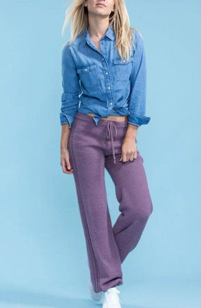 Emily Posebukse, Mørk Syrin